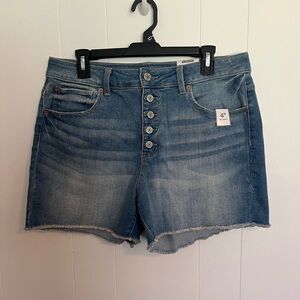 NWT Time and Tru Denim Button-Fly Women Shorts